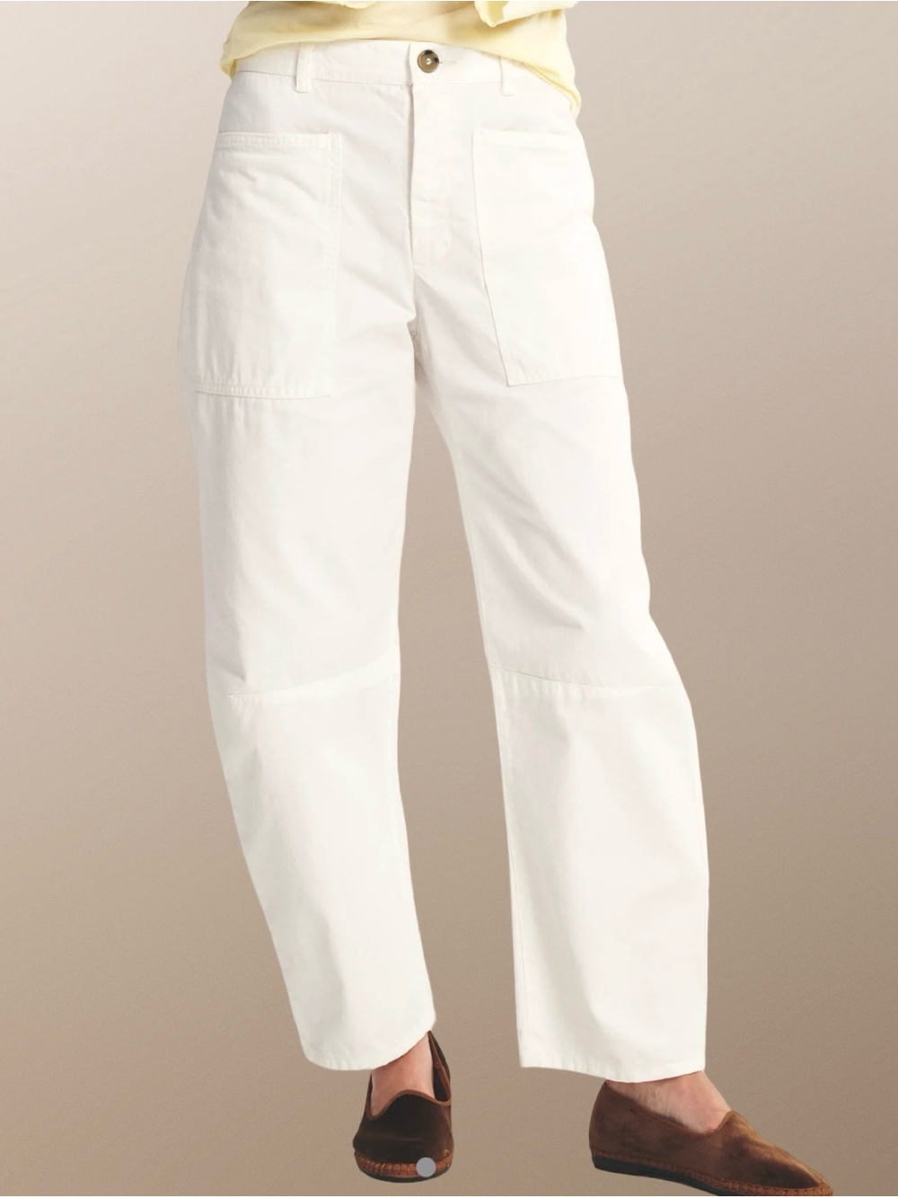 Velvet by Graham & Spencer White
Brylie Cotton Sanded Twill Utility Barrel Pant.